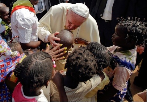 Le pape et les orphelins